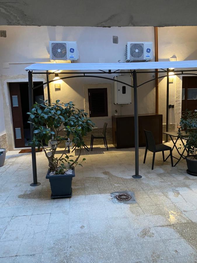 Il Cortiletto28 Rooms & House Syracuse Buitenkant foto