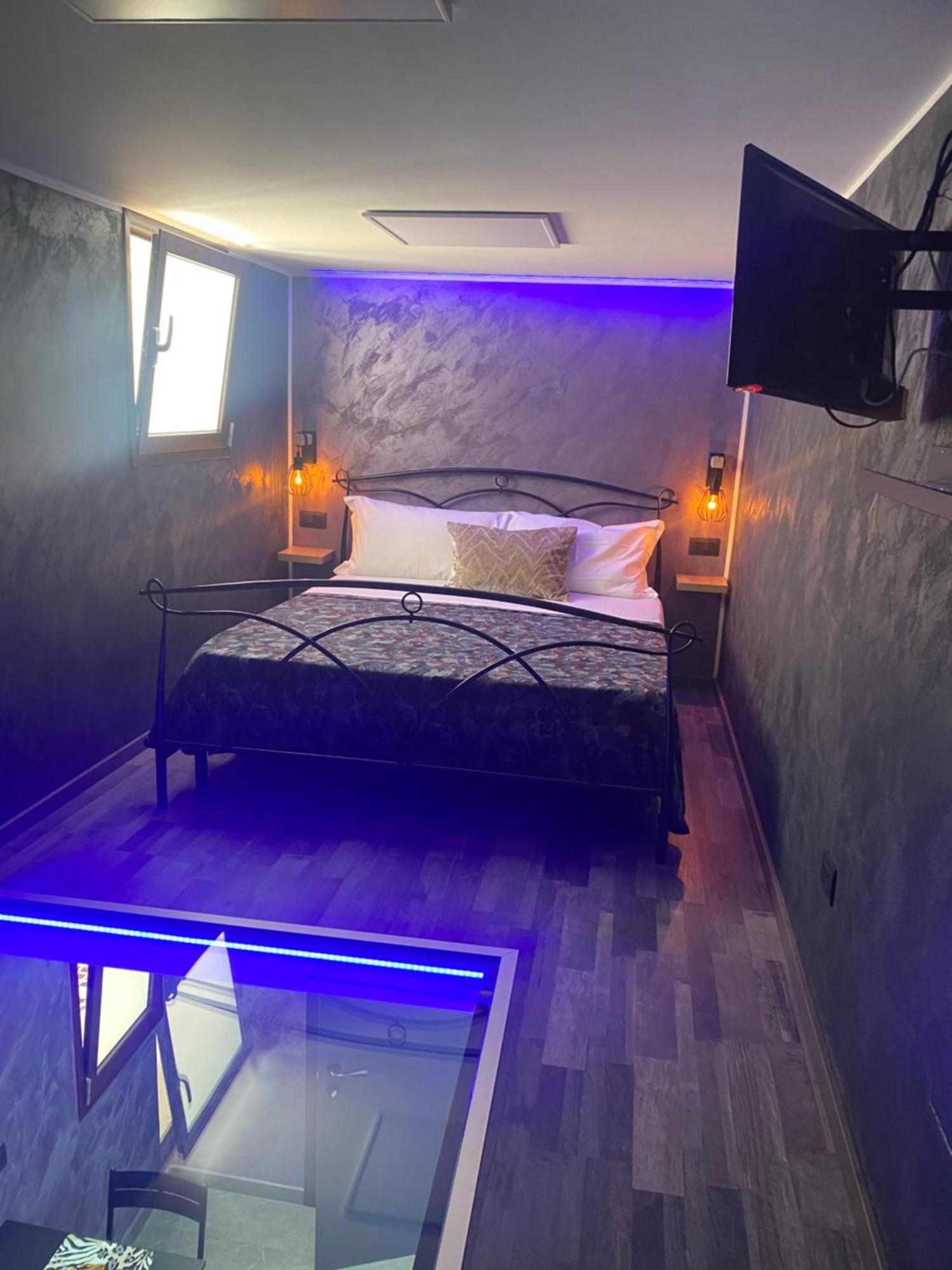 Il Cortiletto28 Rooms & House Syracuse Buitenkant foto